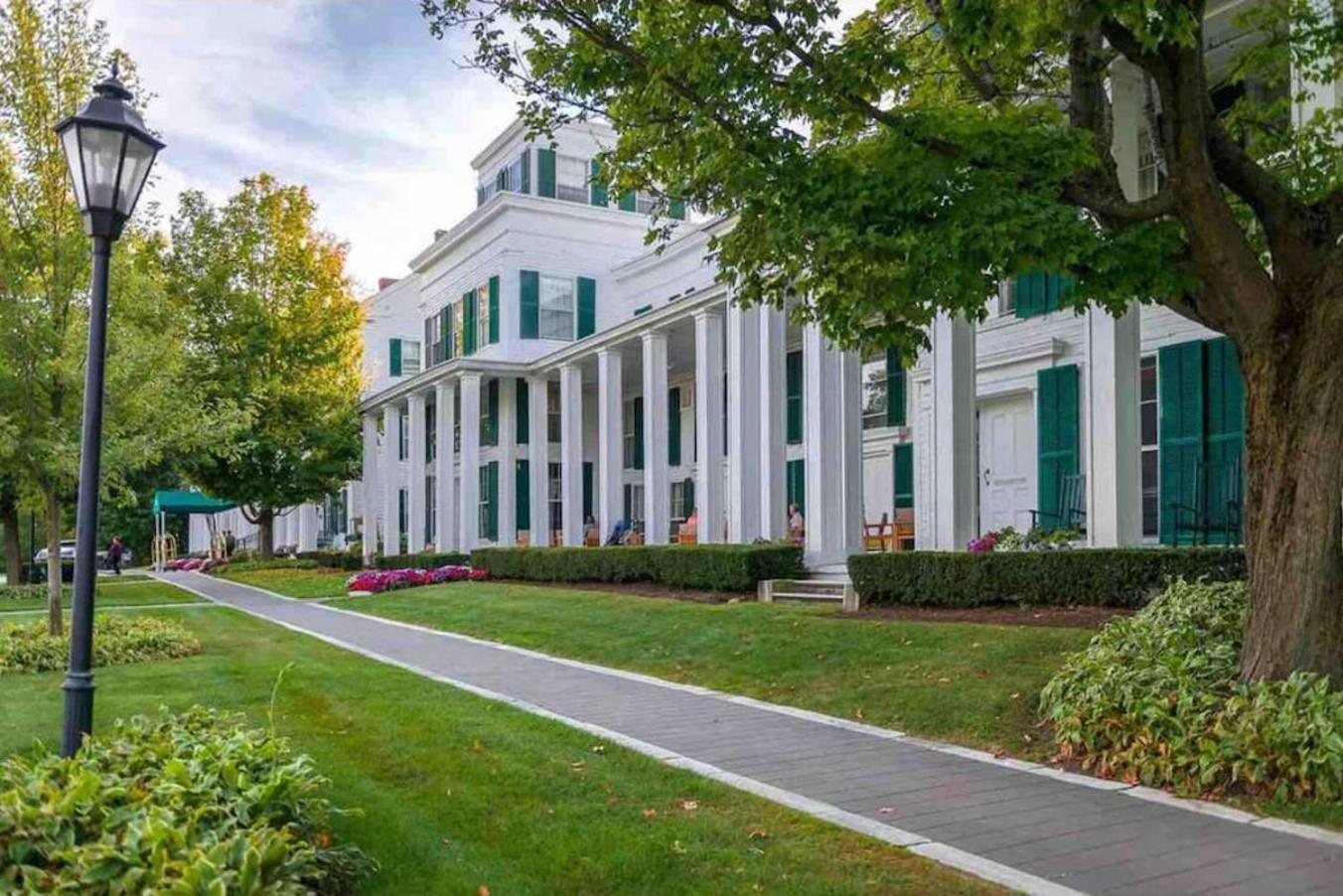 Quintessential Vt Cottage In Manchester Village エクステリア 写真